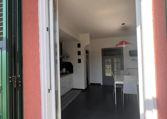 Apartment 5 Terre Paula House La Spezia